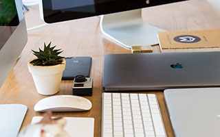 爱游戏娱乐-克劳利镇阵容深度提升，红魔低调冲刺附加赛，克劳利狂潮